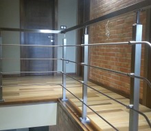 Oferta firmy to: balustrady szklane kraków, schody dywanowe, schody metalowe kraków, schody bielsko biała, schody drewniane śląskie